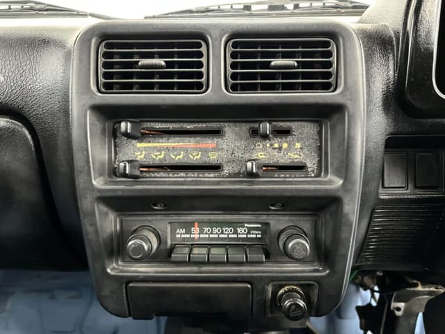 1993 Daihatsu Hijet JDM car for sale — photo 9 of 10