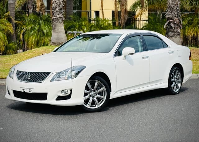 2008 Toyota Crown JDM car for sale — photo 3 of 25
