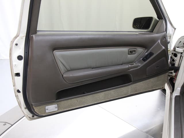 1989 Toyota Soarer JDM car for sale — photo 17 of 25