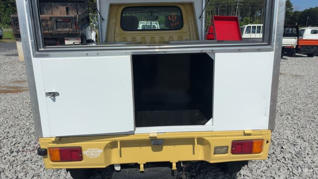 1996 Daihatsu Hijet JDM car for sale — photo 4 of 9