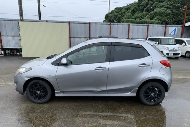 2011 Mazda Demio JDM car for sale — photo 6 of 25