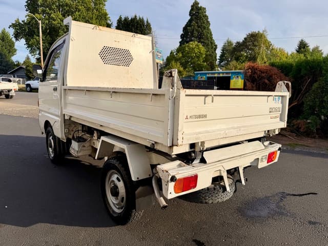 1995 Mitsubishi Minicab JDM car for sale — photo 10 of 25