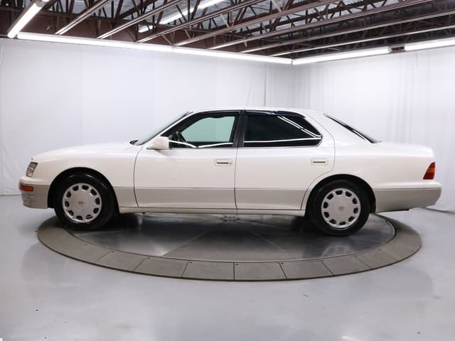 1997 Toyota Celsior JDM car for sale — photo 4 of 25