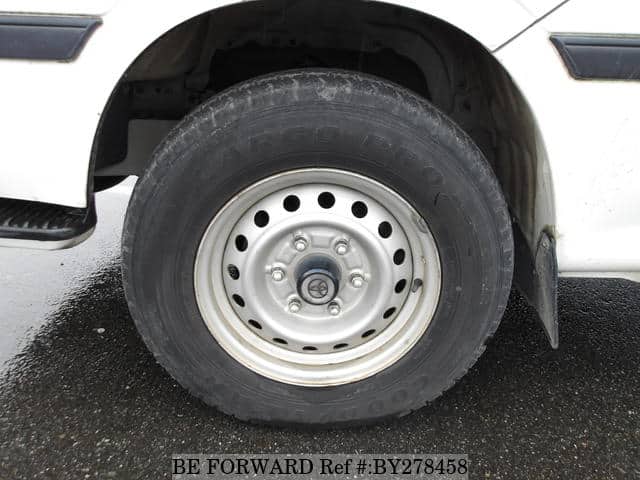 2001 Toyota HiAce JDM car for sale — photo 9 of 25