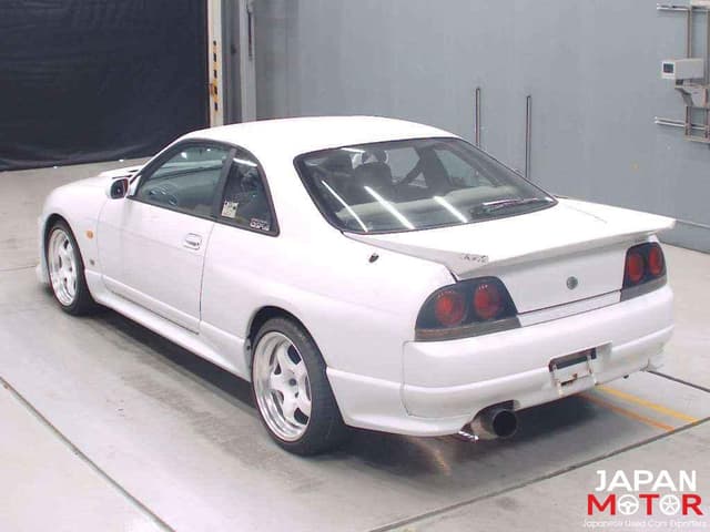 1995 Nissan Skyline JDM car for sale — photo 4 of 13