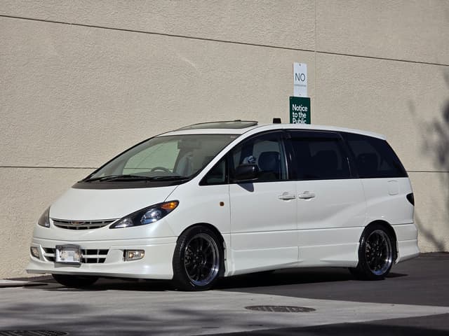 2000 Toyota Estima JDM car for sale — photo 18 of 23