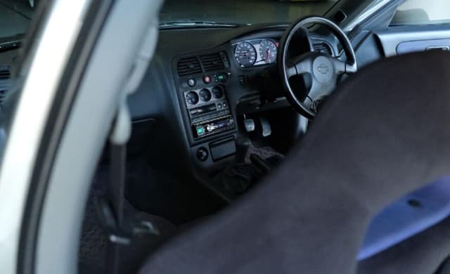 1998 Nissan Skyline JDM car for sale — photo 8 of 10