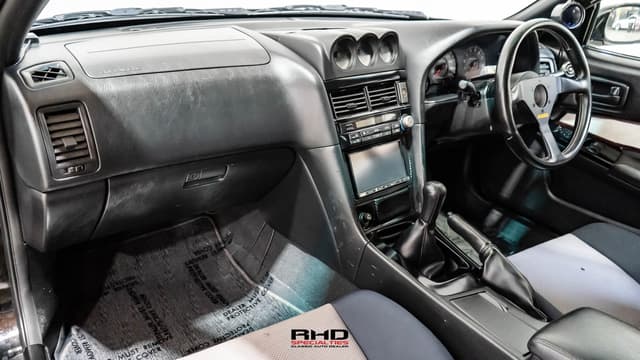 1999 Nissan Skyline JDM car for sale — photo 19 of 21