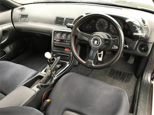1990 Nissan Skyline JDM car for sale — photo 13 of 18
