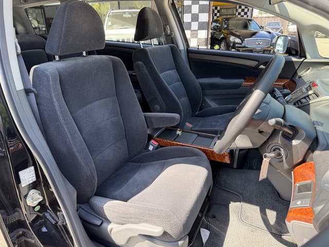 2008 Honda Odyssey JDM car for sale — photo 9 of 20