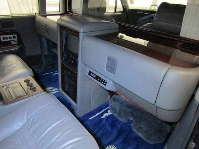 1991 Toyota Century JDM car for sale — photo 11 of 25