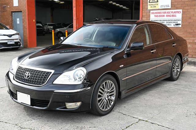 2007 Toyota Crown JDM car for sale — photo 6 of 25
