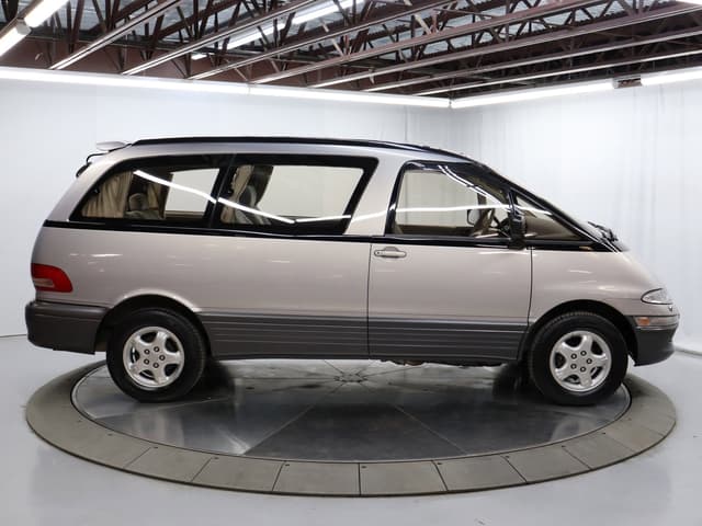 1993 Toyota Estima JDM car for sale — photo 8 of 25