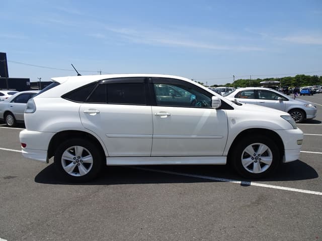 2006 Toyota Harrier JDM car for sale — photo 6 of 10