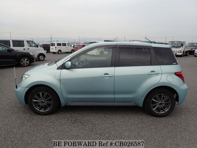 2003 Toyota Ist JDM car for sale — photo 2 of 25
