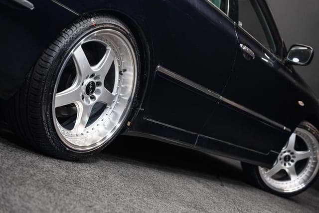 2004 Toyota Majesta JDM car for sale — photo 9 of 18