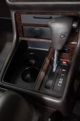 1997 Toyota HiAce JDM car for sale — photo 11 of 25
