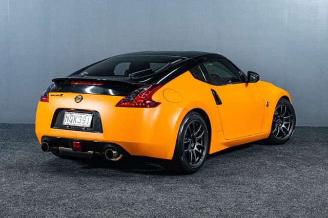 2011 Nissan Fairlady Z JDM car for sale — photo 7 of 10