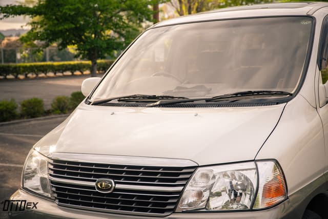 2001 Toyota Granvia JDM car for sale — photo 17 of 25