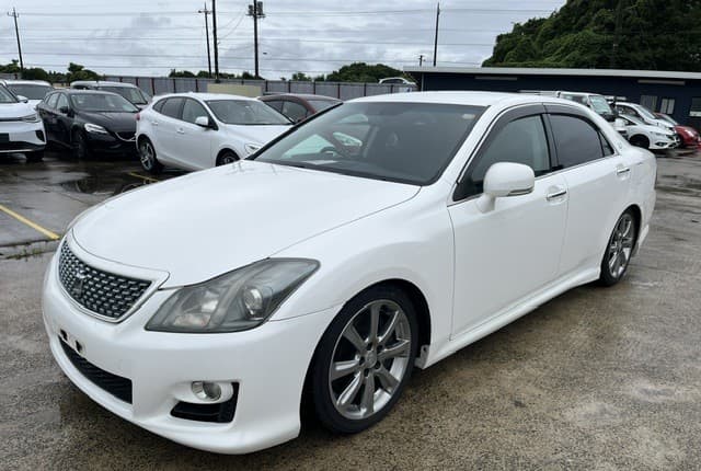 2008 Toyota Crown JDM car for sale — photo 3 of 25