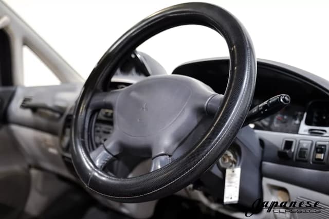 1994 Mitsubishi Delica JDM car for sale — photo 13 of 25