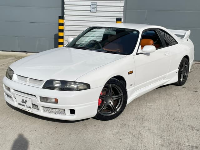 1995 Nissan Skyline JDM car for sale — photo 2 of 25