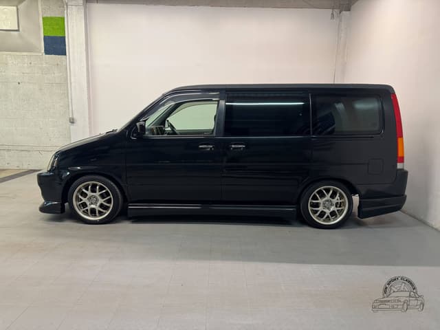2001 Honda Stepwagon JDM car for sale — photo 9 of 25