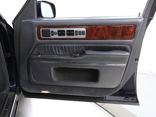 1997 Toyota Century JDM car for sale — photo 22 of 25