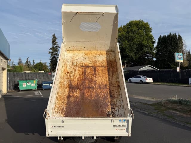 1995 Mitsubishi Minicab JDM car for sale — photo 11 of 25
