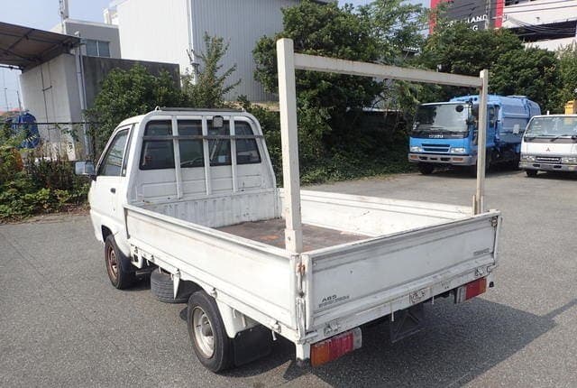 2005 Toyota Townace JDM car for sale — photo 3 of 25