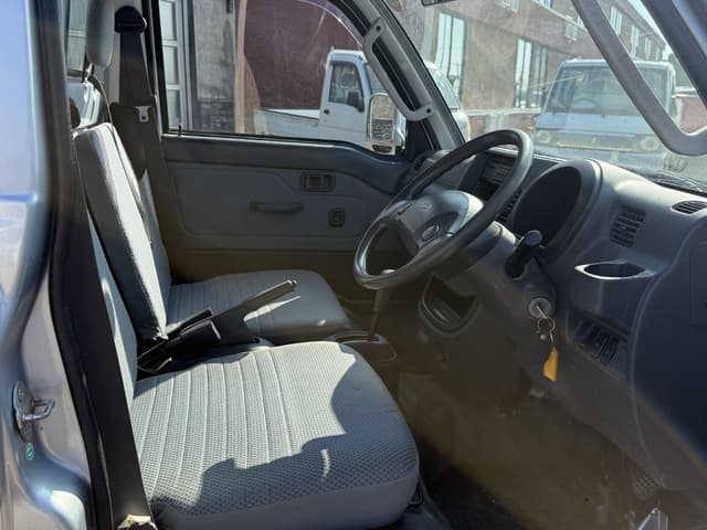 2009 Daihatsu Hijet JDM car for sale — photo 4 of 6