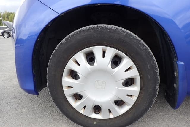 2011 Honda Fit JDM car for sale — photo 9 of 25