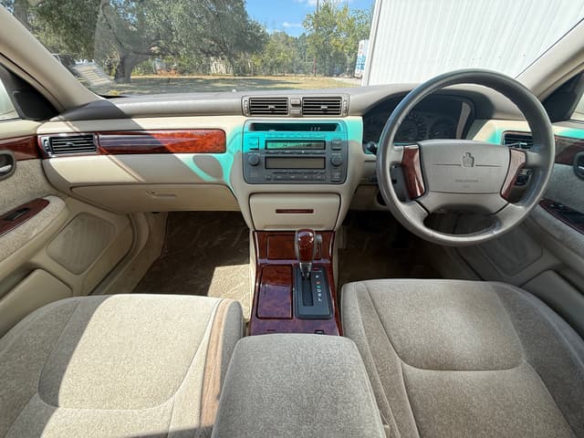2000 Toyota Crown JDM car for sale — photo 18 of 20