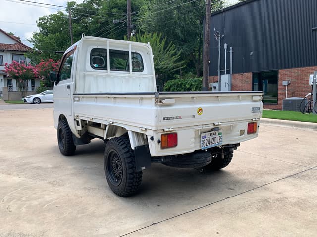 2000 Daihatsu Hijet JDM car for sale — photo 4 of 10