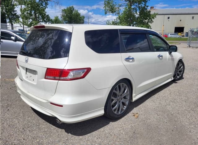 2010 Honda Odyssey JDM car for sale — photo 3 of 16