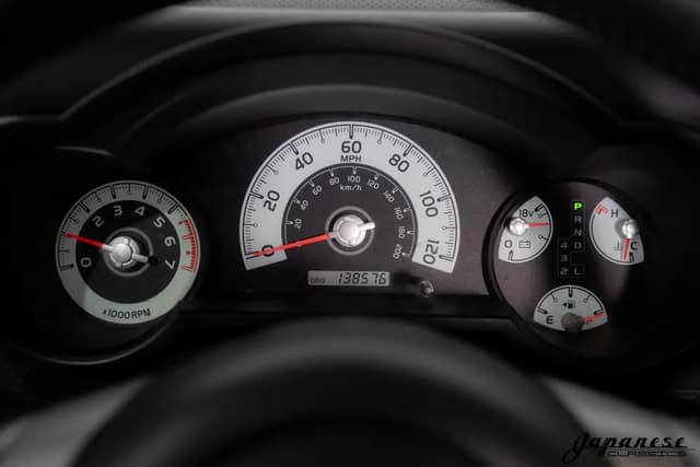 2010 Toyota Fj Cruiser JDM car for sale — photo 15 of 25