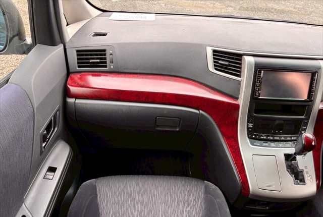 2009 Toyota Alphard JDM car for sale — photo 13 of 25
