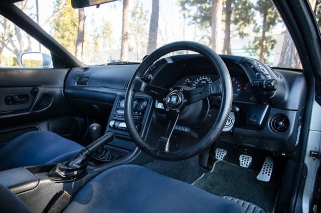 1990 Nissan Skyline JDM car for sale — photo 23 of 25