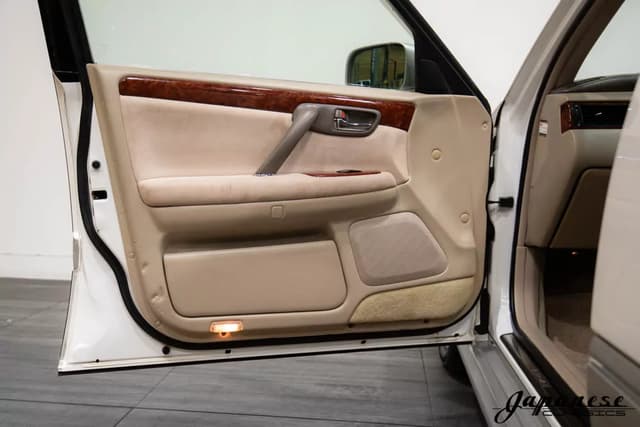 2000 Toyota Crown JDM car for sale — photo 19 of 25