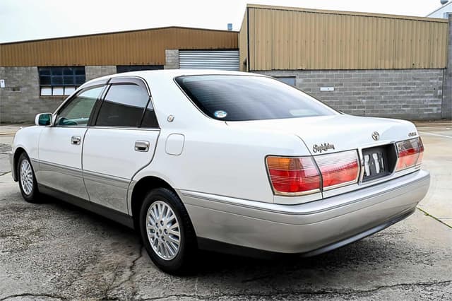 1999 Toyota Crown JDM car for sale — photo 10 of 10