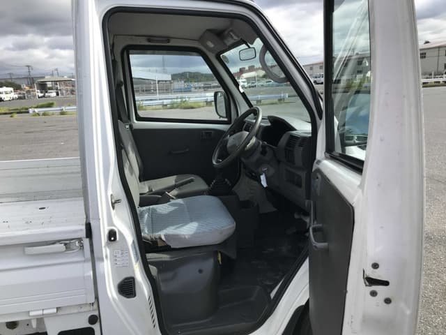 2001 Mitsubishi Minicab JDM car for sale — photo 13 of 24