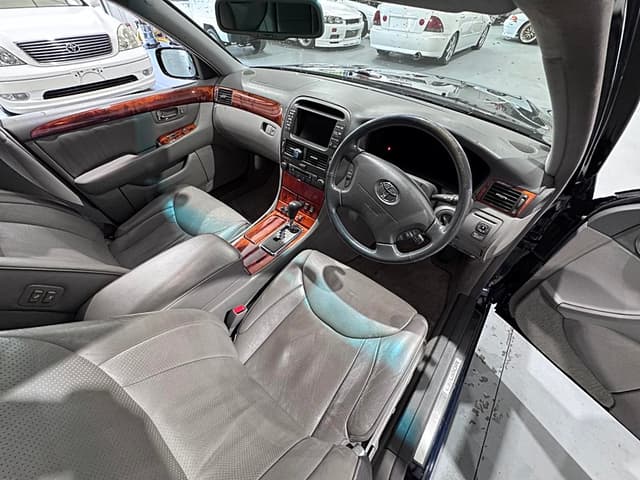 2000 Toyota Celsior JDM car for sale — photo 13 of 25