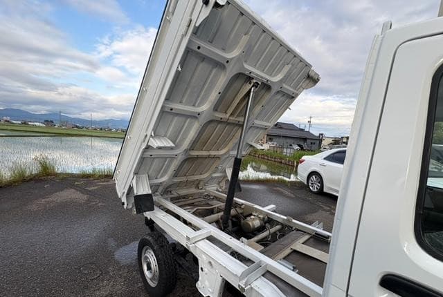 2004 Suzuki Carry JDM car for sale — photo 14 of 18