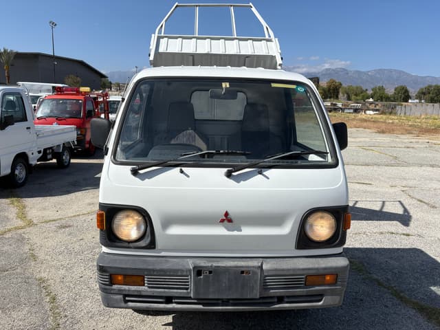 1991 Mitsubishi Minicab JDM car for sale — photo 2 of 25
