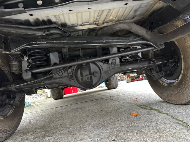 1996 Toyota Hilux Surf JDM car for sale — photo 24 of 25