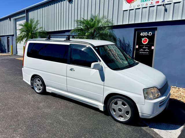 2000 Honda Stepwagon JDM car for sale — photo 11 of 25