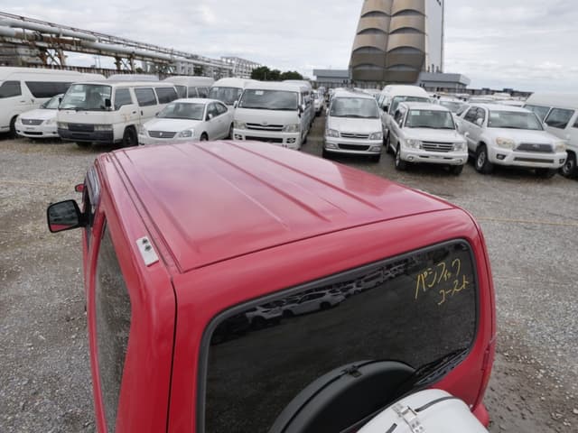 1999 Suzuki Jimny JDM car for sale — photo 15 of 25