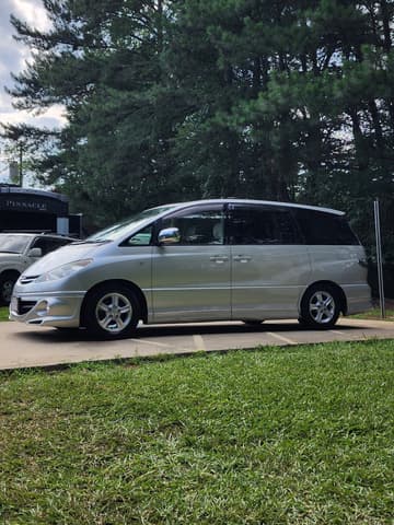 2001 Toyota Estima JDM car for sale — photo 2 of 25