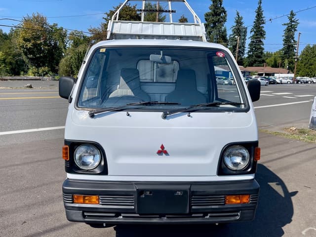 1992 Mitsubishi Minicab JDM car for sale — photo 4 of 25