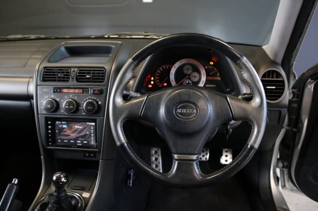 1999 Toyota Altezza JDM car for sale — photo 9 of 11